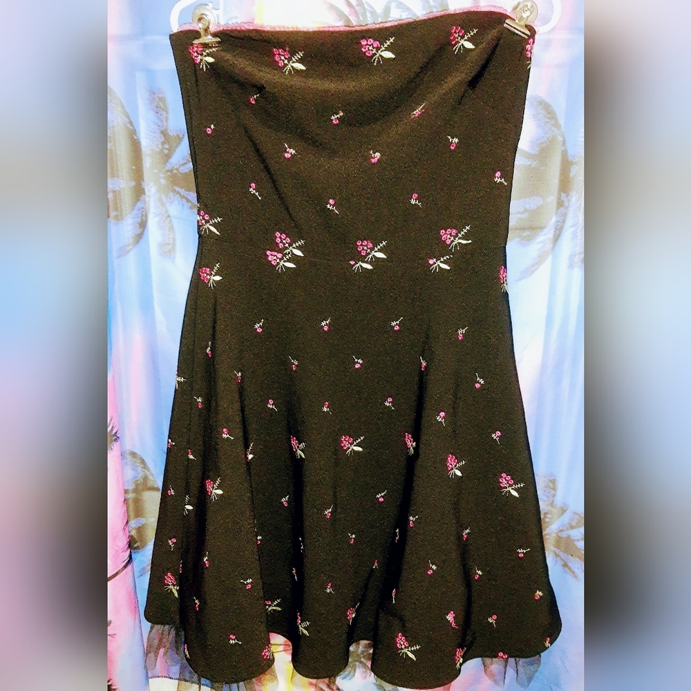 Vintage Retro Pin-up Girl Dress Black Pink Flowers Crinoline